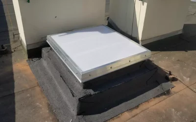 Wylazy z poliweglanu Jak Czyścić i Pielęgnować Elementy Dachowe Wykonane z Poliwęglanu?